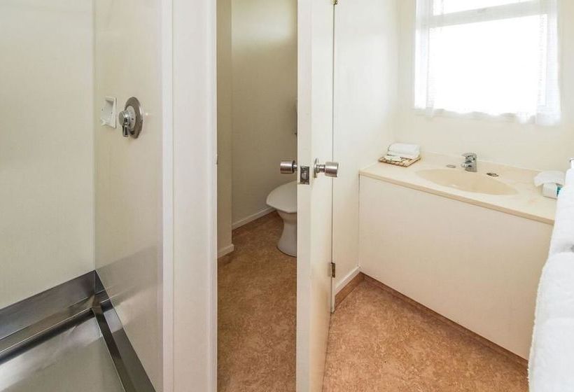 فندق على الطريق Econo Lodge Wanganui