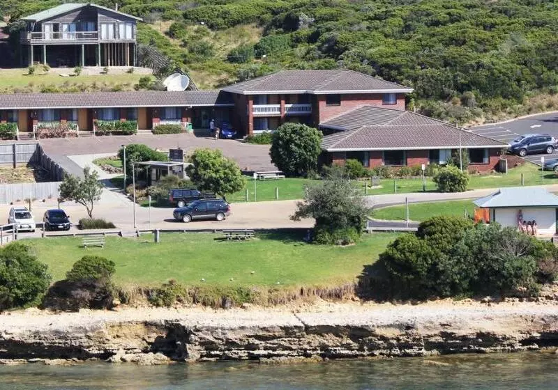 汽车旅馆  Southern Ocean Motor Inn