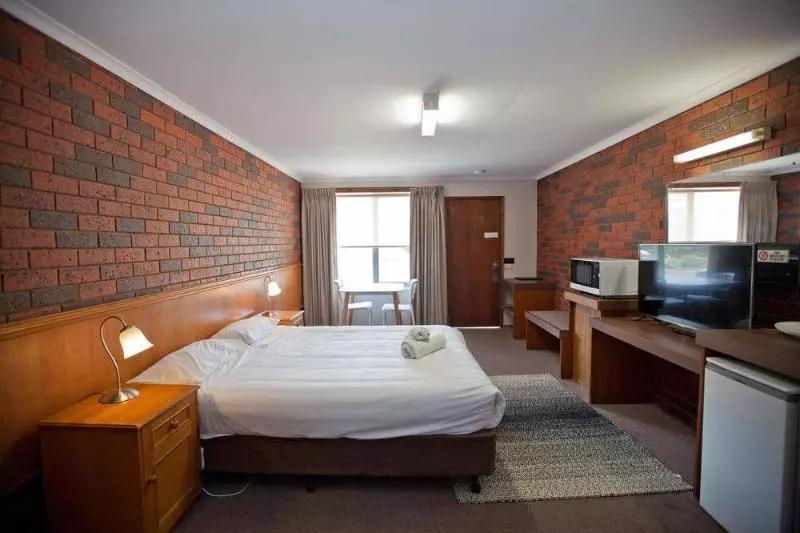 汽车旅馆  Southern Ocean Motor Inn