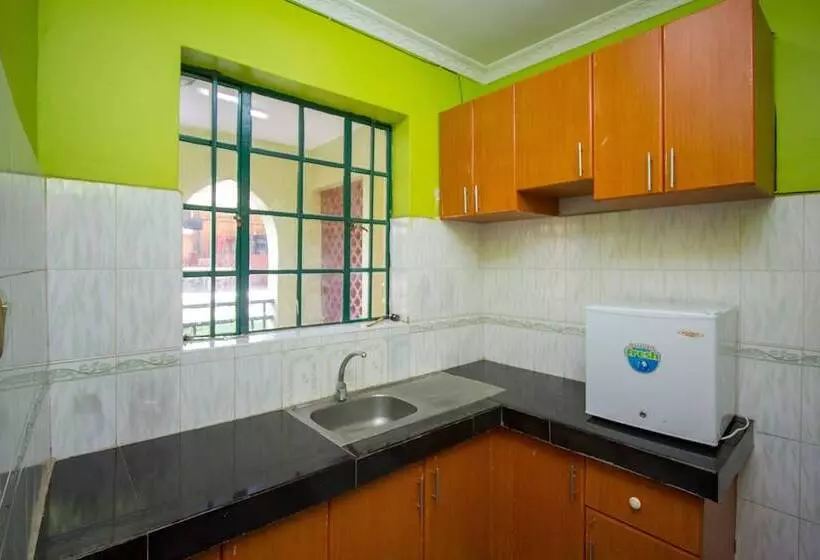 Parkview Safari Hotel And Apartments