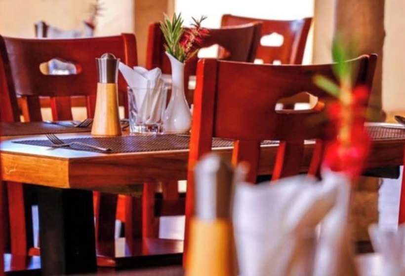 Parkview Safari Hotel And Apartments