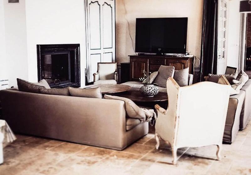 פנסיון Chateau De Loubejac