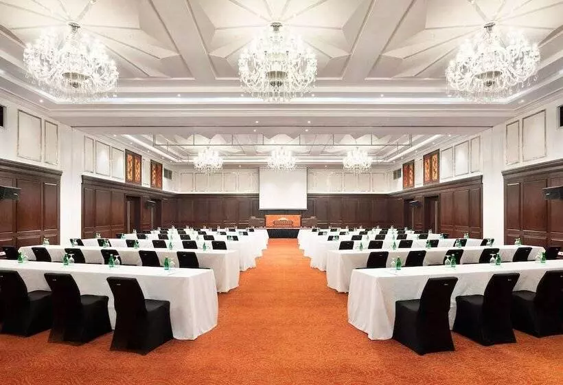 استراحتگاه Le Méridien Dhaka