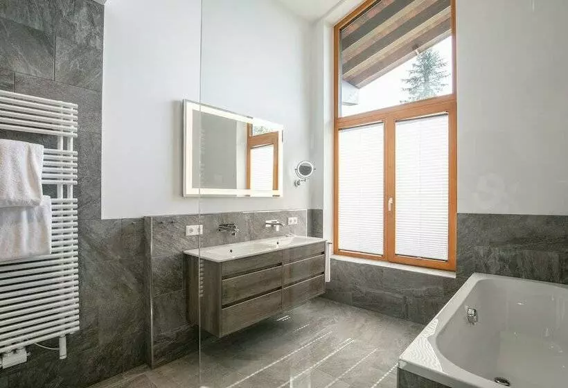 Appart Hotel Amadeus