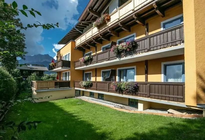 Appart Hotel Amadeus