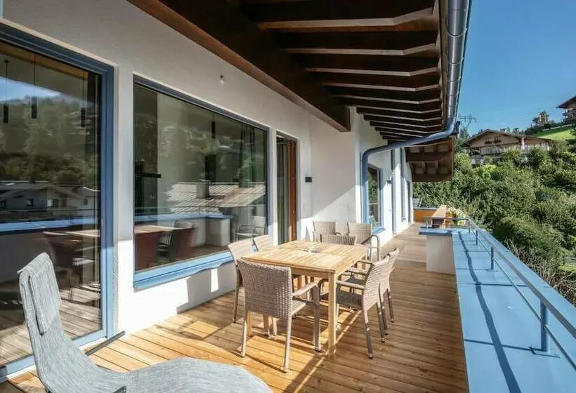 Appart Hotel Amadeus