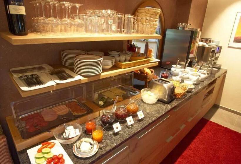 Appart Hotel Amadeus