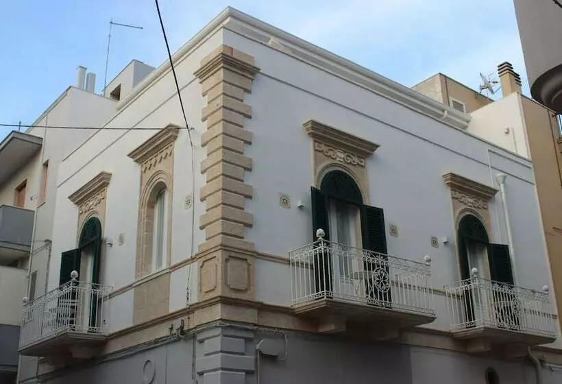 تختخواب و صبحانه Dimora Girolamo Charming Rooms