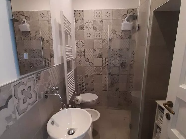 تختخواب و صبحانه Dimora Girolamo Charming Rooms