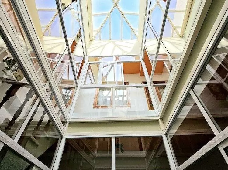 Hotelli Arc House Plaza