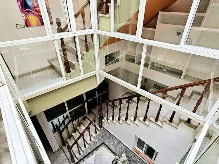 Hotelli Arc House Plaza