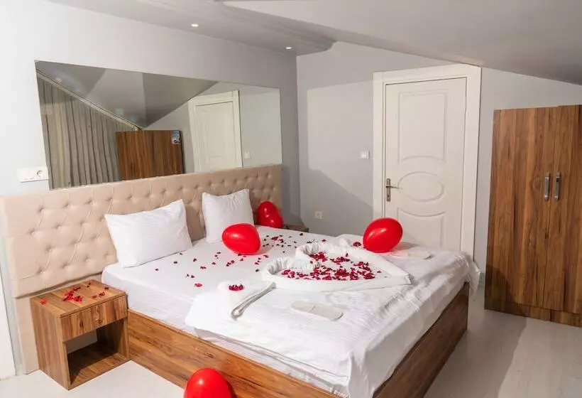 ホテル Heraldic Room