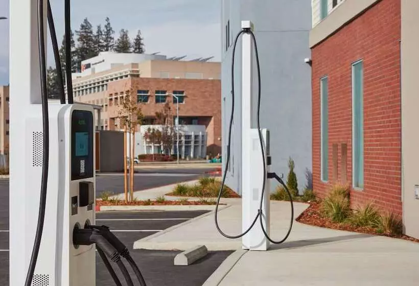 هتل Home2 Suites By Hilton Sacramento At Csus