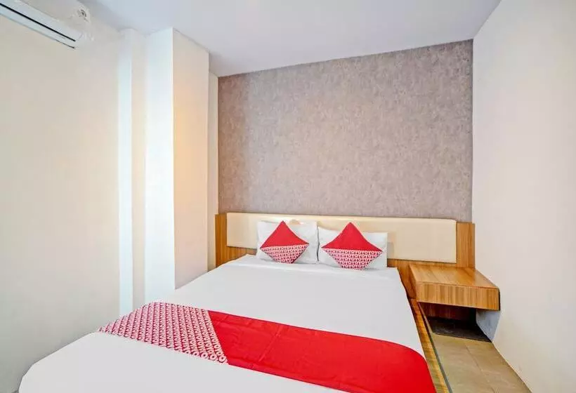 Hotelli Oyo 90559 Gamacity Residence