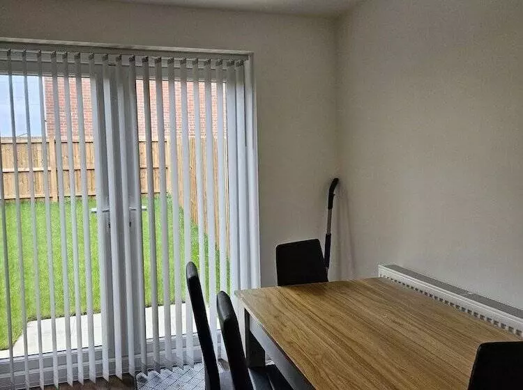 レジデンス Great Location, 3 Bed House In Wistaston