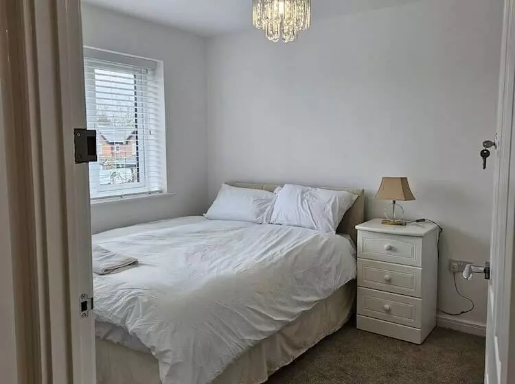 レジデンス Great Location, 3 Bed House In Wistaston