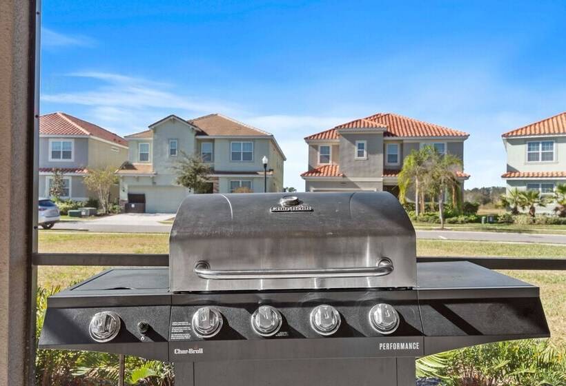 6049 Broad Oak Drive