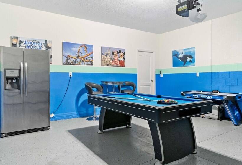 6049 Broad Oak Drive