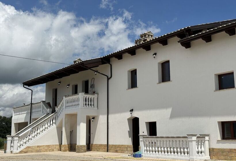 צימר Casale Om Shanti