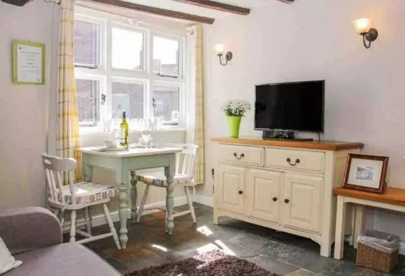 Cottagesleeps2 Fireplace Valleyview Patio Garden