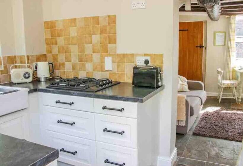 Cottagesleeps2 Fireplace Valleyview Patio Garden