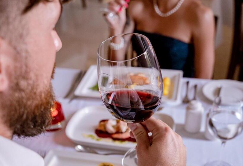 هتل Fort Arabesque The Villas