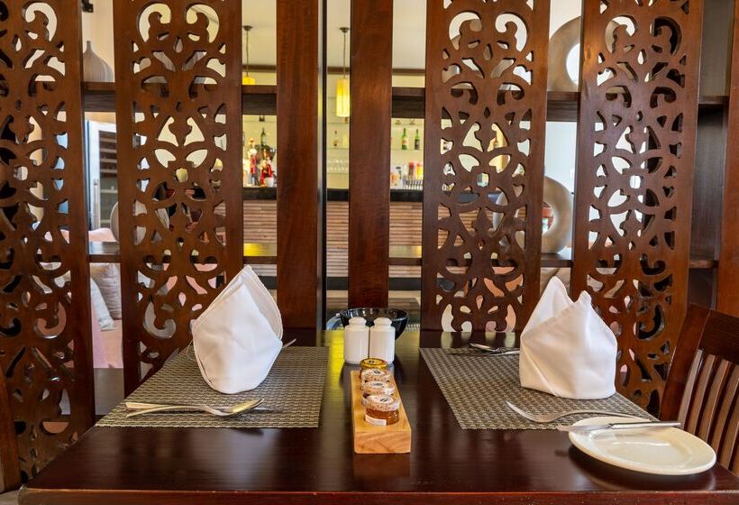 هتل Fort Arabesque The Villas