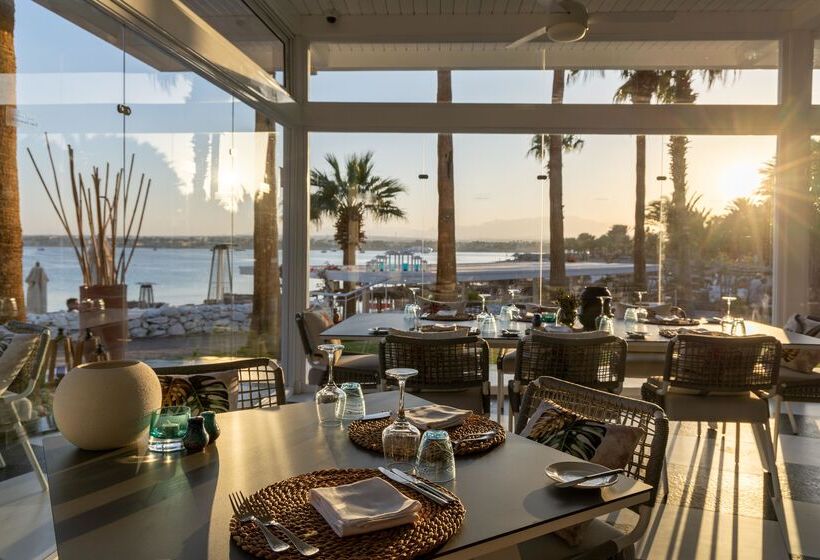 هتل Fort Arabesque The Villas