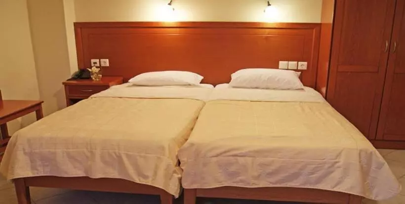 Hotelli Neon Studios