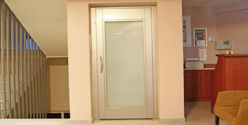 Hotelli Neon Studios