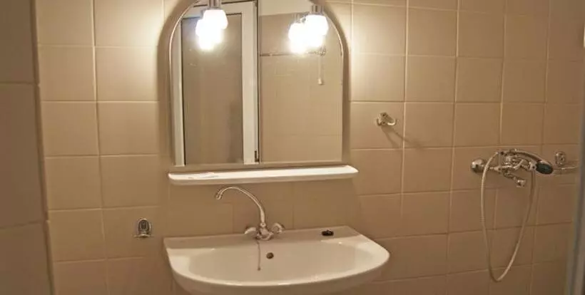 Hotelli Neon Studios