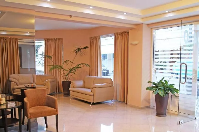 Hotelli Neon Studios