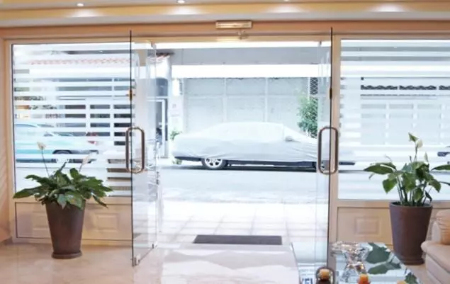 Hotelli Neon Studios