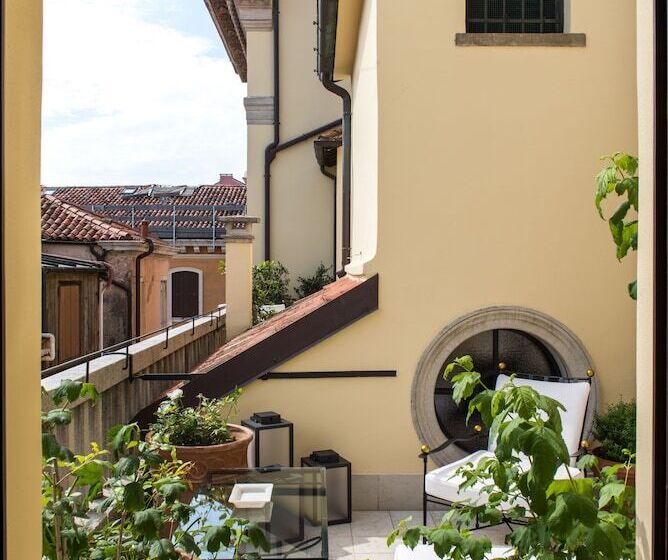 هتل Nolinski Venezia   Evok Collection