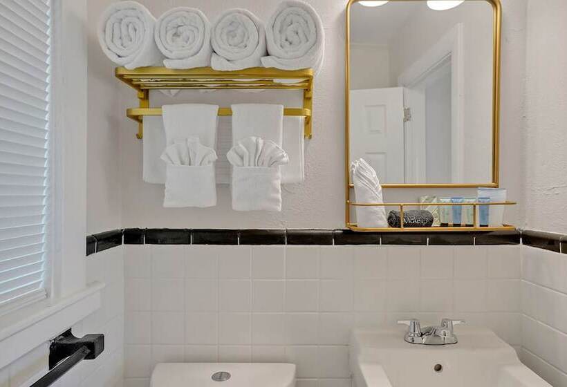 Отель The Starlite Inn