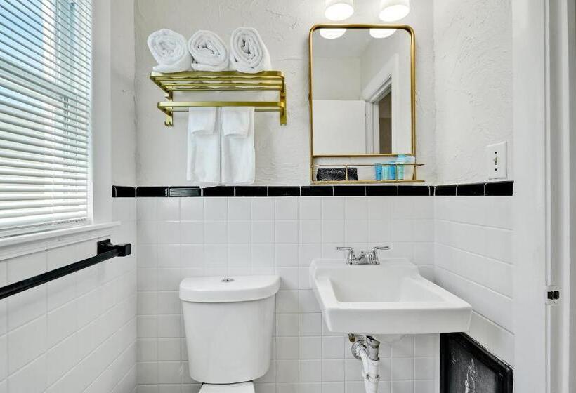 Отель The Starlite Inn