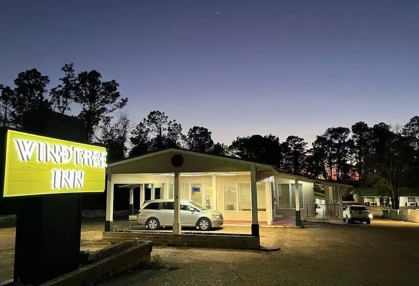 Motelli Windtree Inn