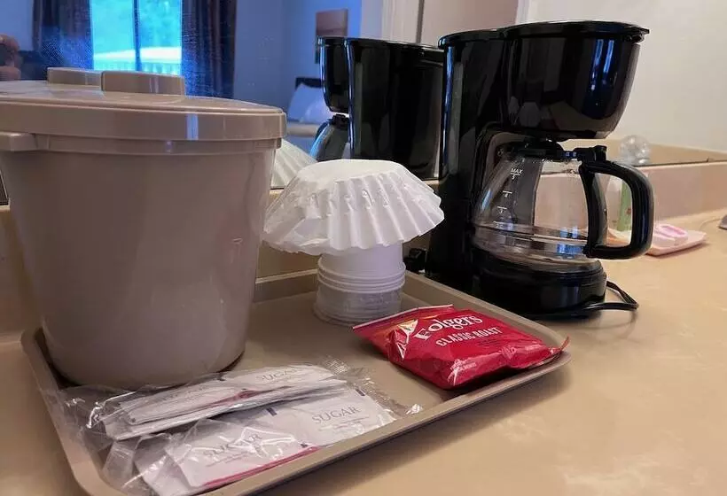 Motelli Windtree Inn