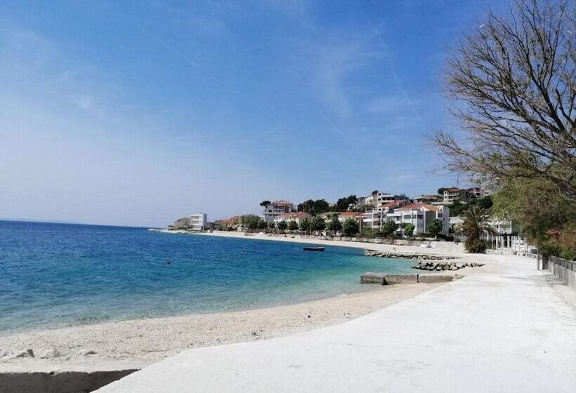 פנסיון Apartments Sun & Sea