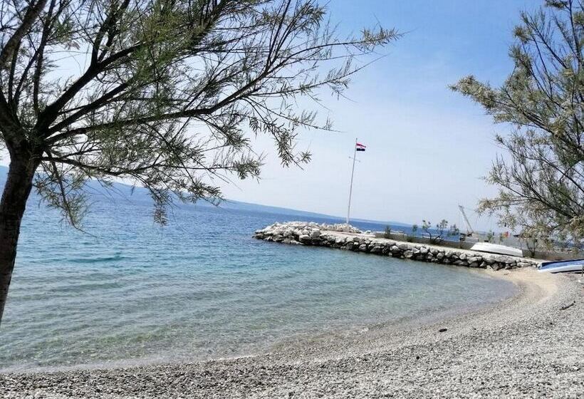 פנסיון Apartments Sun & Sea