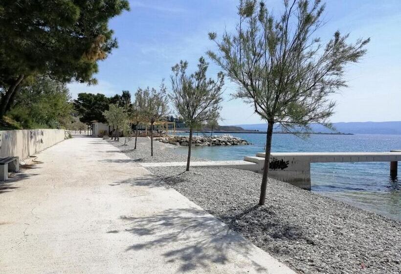 פנסיון Apartments Sun & Sea