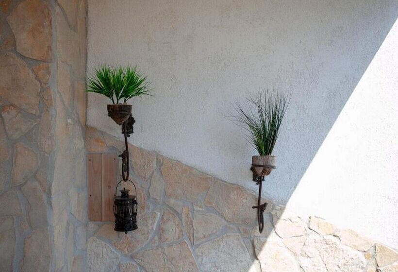 פנסיון Apartments Sun & Sea