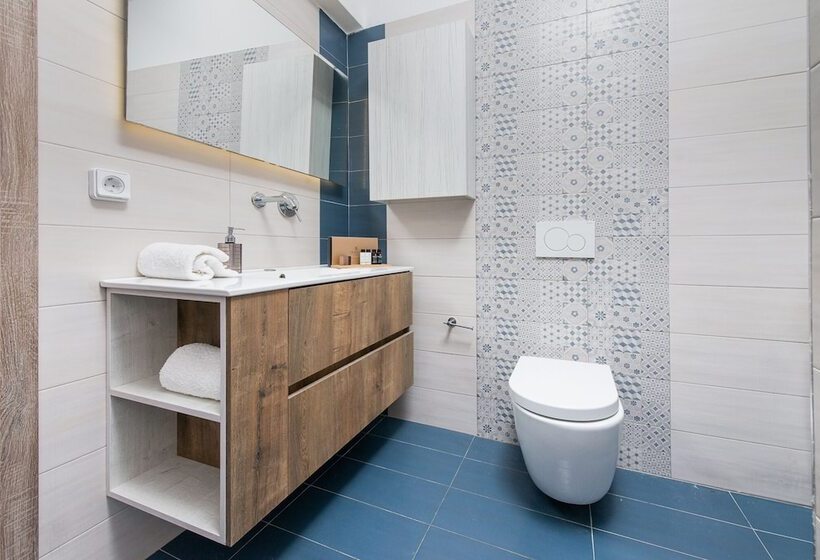 Residencia Golden Comfort Suites