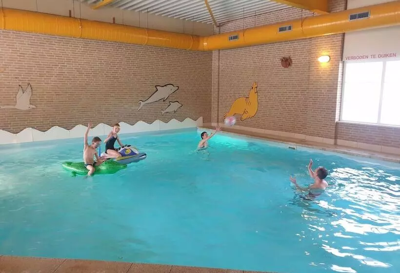 リゾートホテル Vakantiepark Hellendoorn
