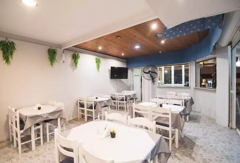 Sandy Beach Annexe