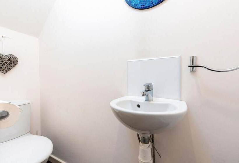 Stunning 3bd Home Hillsborough Sheffield