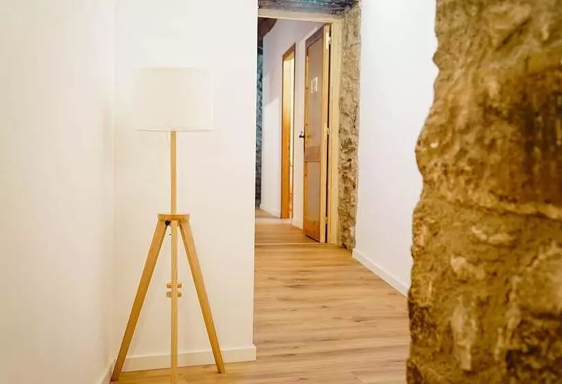 ユースホステル Cases Altes De Posada