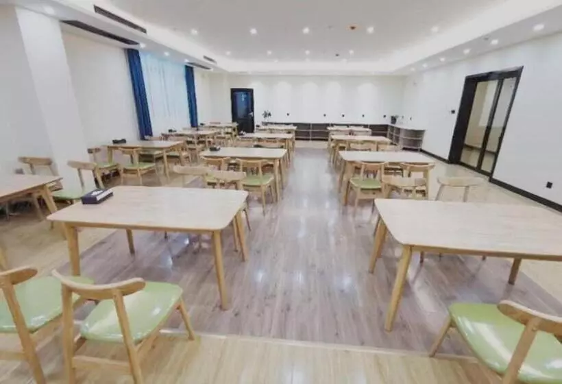 Hotelli Greentree Inn Express Jiangsu Taizhou North High Speed Railway Station
