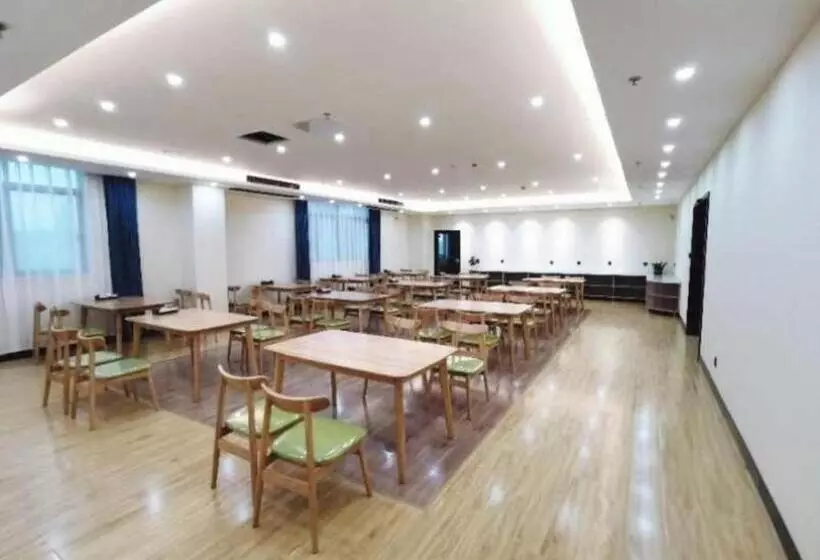 Hotelli Greentree Inn Express Jiangsu Taizhou North High Speed Railway Station