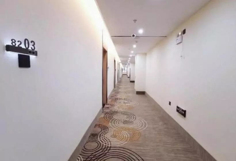 Hotelli Greentree Inn Express Jiangsu Taizhou North High Speed Railway Station